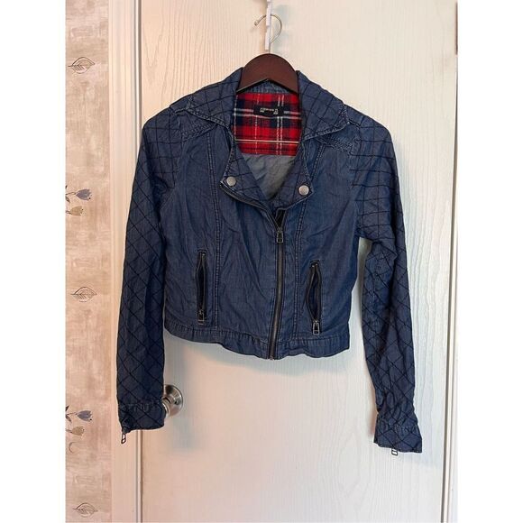 Forever 21 Premium Denim Jacket - Picture 1 of 6